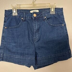 Forever 21 Dark Denim Shorts Size 27. High Waisted SKU:523